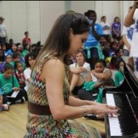 Photo Flash: Andy Karl, Bianca Marroquin and More Teach at R.Evolucion Latina's DARE…