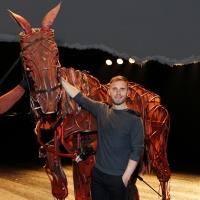 Photo Flash: Gary Barlow Meets WAR HORSE's Joey