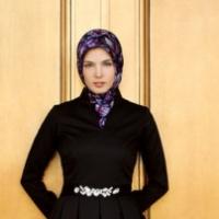 Muslim Fashion House Haute Hijab Launches S/S 2013 Clothing Line Video