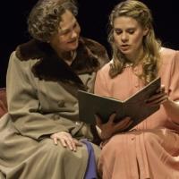 The New York Times' Ben Brantley Selects Top Shows of 2013: THE GLASS MENAGERIE, FUN  Video
