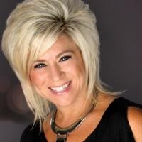 Theresa Caputo Comes to Boston, 4/12