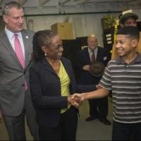Photo Flash: Mayor Bill de Blasio and First Lady Chirlane McCray Visit A RAISIN IN TH Video