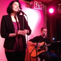 BWW Reviews: MEG FLATHER's Charming and Folksy Menu of Classic Pop Songs Mixed With L Video