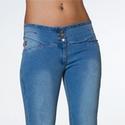 Tara's Elegance Launches Jeans Line