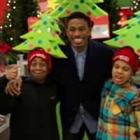 BWW TV: BROADWAY QUICK CHANGE with Robert Hartwell- Christmas Edition! Video