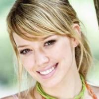 Hilary Duff to Join Sutton Foster in TV Land Pilot from SEX AND THE CITY Creator