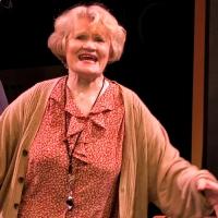 BWW Reviews: ANNIE Again Lights up Beck Center for the Holidays Video