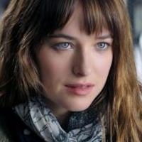 Dakota Johnson to Host SATURDAY NIGHT LIVE Later This Month