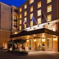 The Renaissance Charleston Historic District Hotel Gives Guests a Taste of the Good L Video