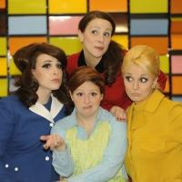 BWW Reviews: Town Hall Presents the Comedy BOEING-BOEING, Amusing but Never Achieves  Video