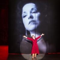 BWW Reviews: GYPSY at Signature Theatre - Everything's Coming up Roses Video