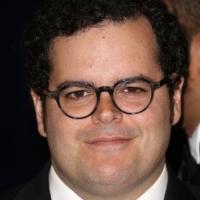 Josh Gad Writes About the Power of 140 Characters and Twitter 'Experts' Video