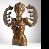 New York Sculptor Leah Poller Recreates the Bronze Portrait Video