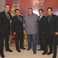 Photo Flash: MIKE AND MOLLY's Billy Gardell Visits JERSEY BOYS at Paris Las Vegas Video