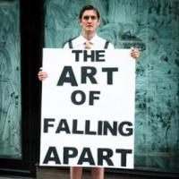 EDINBURGH 2014 - BWW Reviews: THE ART OF FALLING APART, Pleasance Courtyard, August 17 2014