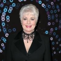 Oscar Winner Shirley Jones Makes Cafe Carlyle Debut, Now thru March 15 Video
