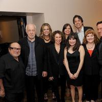 Photo Flash: Danny DeVito, Ray Romano, and More Present at Int'l Myeloma…