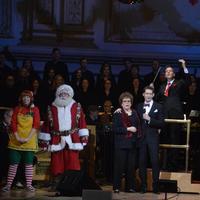 Photo Flash: Kelli O'Hara and Matthew Morrison Perform Holiday Concert with NY Pops Video