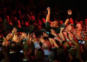 Photographer Debra L. Rothenberg to Sign Copies of BRUCE SPRINGSTEEN IN FOCUS Book at Rock Paper Photo Gallery, 1/15 Image