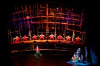 Photo-Coverage-The-Oompa-Loompas-In-CHARLIE-AND-THE-CHOCOLATE-FACTORY-20000101