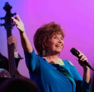 Photo Coverage: Karen Wyman Plays the Metropolitan Room Image