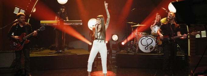 VIDEO: Christina Perri Performs New Single 'Burning Gold' on LATE NIGHT Video
