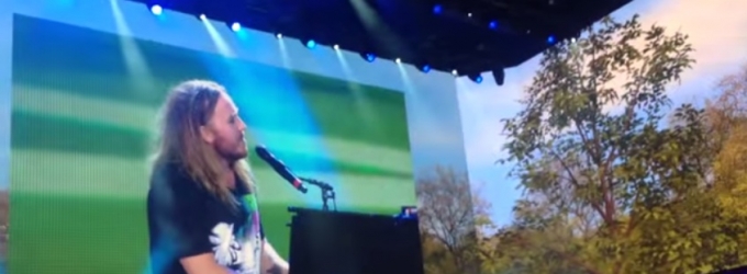 VIDEO: Watch Tim Minchin Perform 'Seeing You' from GROUNDHOG DAY Musical! Video