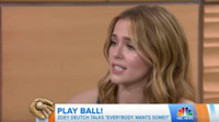 VIDEO: Zoey Deutch Learned About CD's While Filming '80's-Themed EVERYBODY WANTS SOME Video