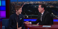 VIDEO: Thomas Middleditch Makes a Fancy Entrance on LATE SHOW
