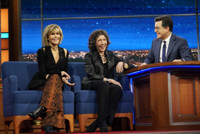 VIDEO: Jane Fonda & Lily Tomlin Talk Marching, Protesting & Being Arrested on LATE…