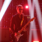 VIDEO: Banks & Steelz Perform 'Giant' on LATE LATE SHOW Video