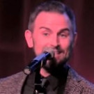 STAGE TUBE: Daniel Reichard Sings 'Santa Claus is Coming to Town' at Birdland Video