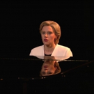 STAGE TUBE: Kate McKinnon as Hillary Clinton Pays Tribute to Leonard Cohen in Moving  Video