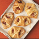 Au Bon Pain Invites Customers to Czech Out the New Bacon & Cheddar Kolache