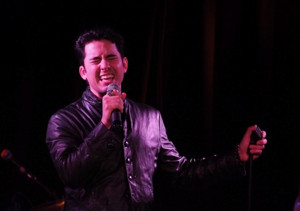 Photo Coverage: HAPPY NEW YEAR! John Lloyd Young Plays Sterling's Upstairs At The Federal Image
