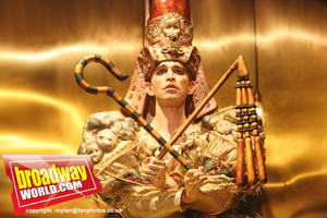 Photo Coverage: AKHNATEN At English National Opera Image