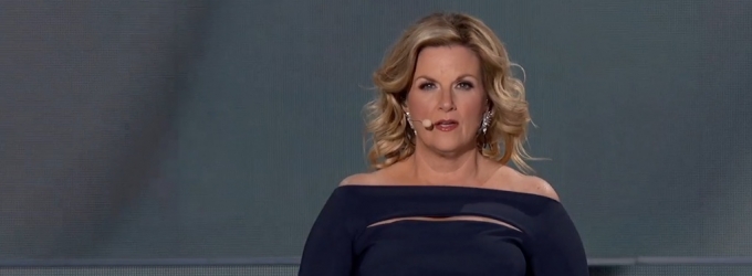 VIDEO: Trisha Yearwood Performs CAROUSEL's 'You'll Never Walk Alone' Live on 'The… Video