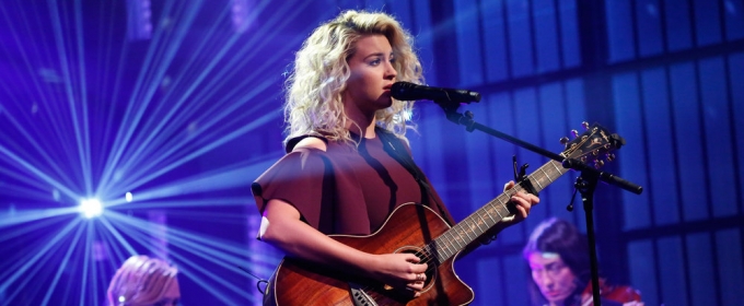 VIDEO: Tori Kelly Performs Moving Cover of 'Hallelujah' on LATE NIGHT Video