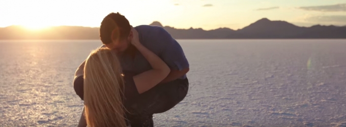 STAGE TUBE: Peter & Evynne Hollens Release A Cappella Cover of 'You Matter To Me'… Video