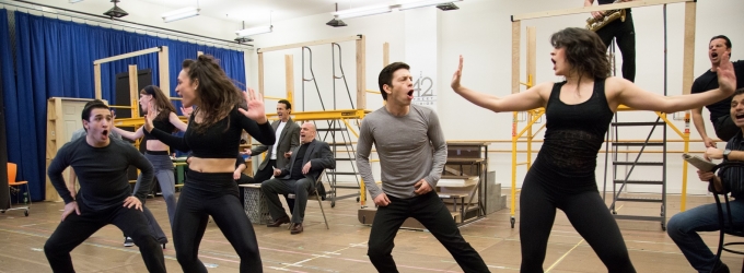 TV: Robert De Niro & Company Give a Sneak Peek of Paper Mill Playhouse's A BRONX… Video