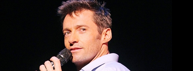 STAGE TUBE: Hugh Jackman Sings THE GREATEST SHOWMAN ON EARTH Song on Tour Video