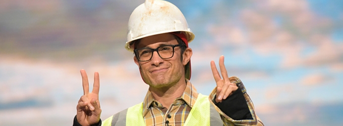 VIDEO: Gael Garcia Bernal Has Already Started Building Trump's Wall on LATE SHOW Video
