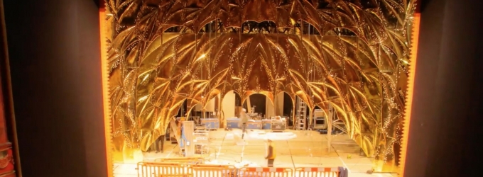 STAGE TUBE: A Whole New World! Watch ALADDIN's Set Rise at London's Prince Edward… Video