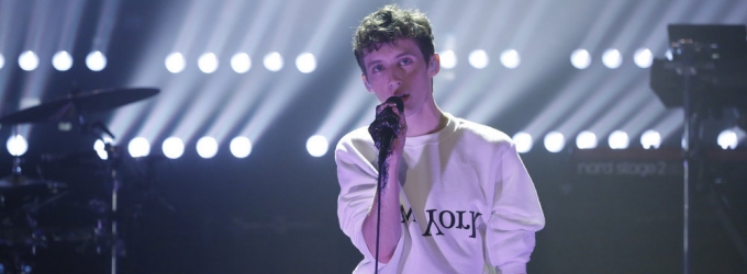 VIDEO: Troye Sivan Performs Hit Song 'Wild' on LATE NIGHT Video