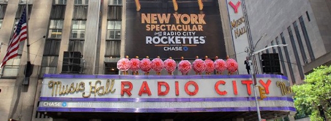 TV: The Rockettes Preview NEW YORK SPECTACULAR Atop Radio City Music Hall Marquee Video