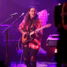 VIDEO: Tash Sultana Makes U.S. TV Debut Performing 'Jungle' on LATE NIGHT Video