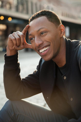 Brandon Gill to Star in TOO HEAVY FOR YOUR POCKET This Fall at Roundabout Image