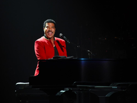 Lionel Richie's Australian Tour Rescheduled To March / April 2018 Image
