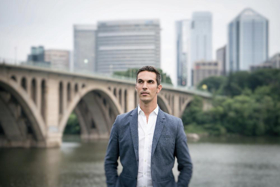 NPR's Ari Shapiro Debuts New Solo Show Image