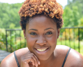 Ashley Johnson to Headline 'showTunes & Cocktails' Next Week at the Beacon Image
